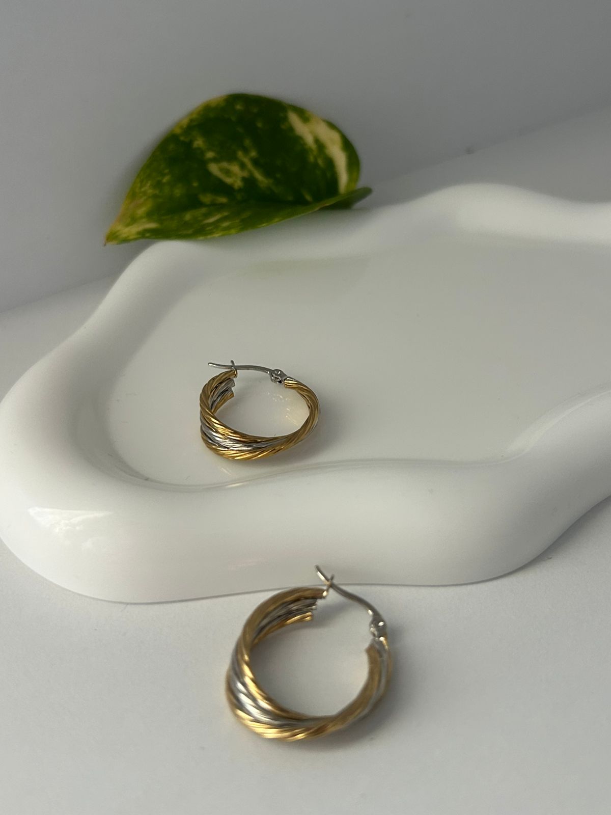 ARETES YUNEL