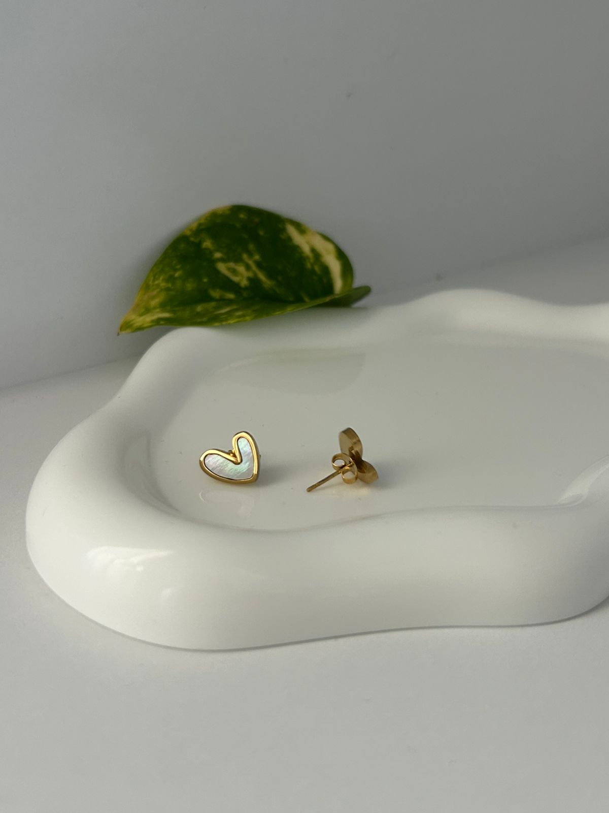 ARETES LYRA