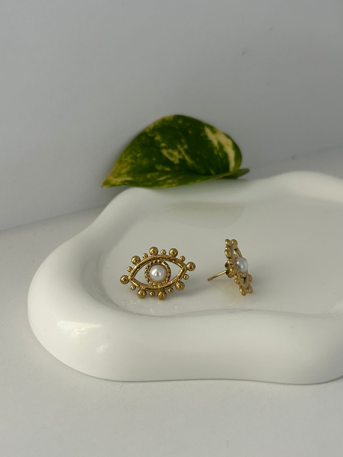 ARETES EYES
