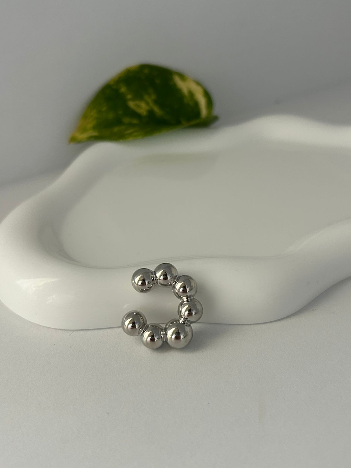 ARETES TENKU - EAR CUFFS