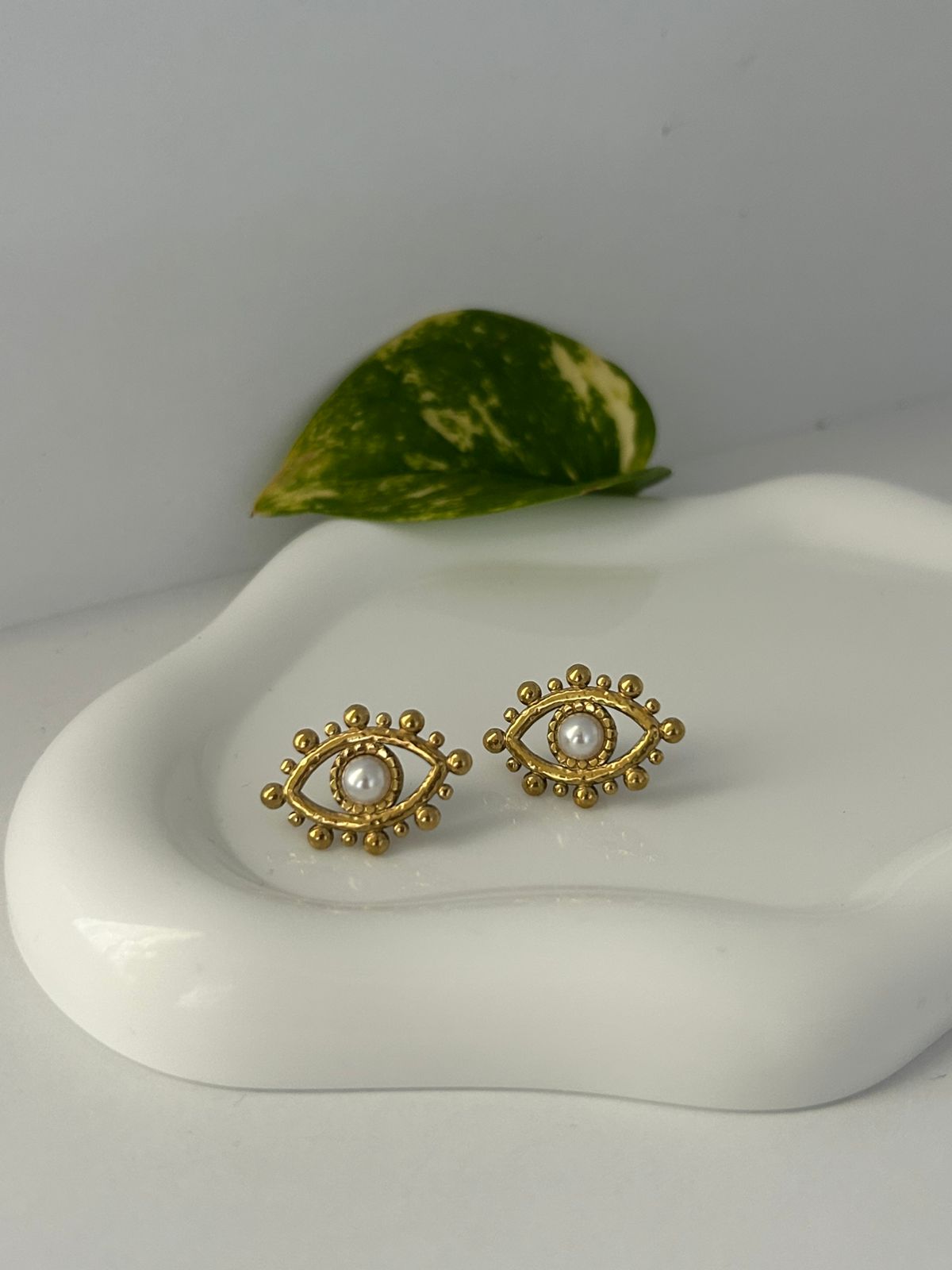 ARETES EYES